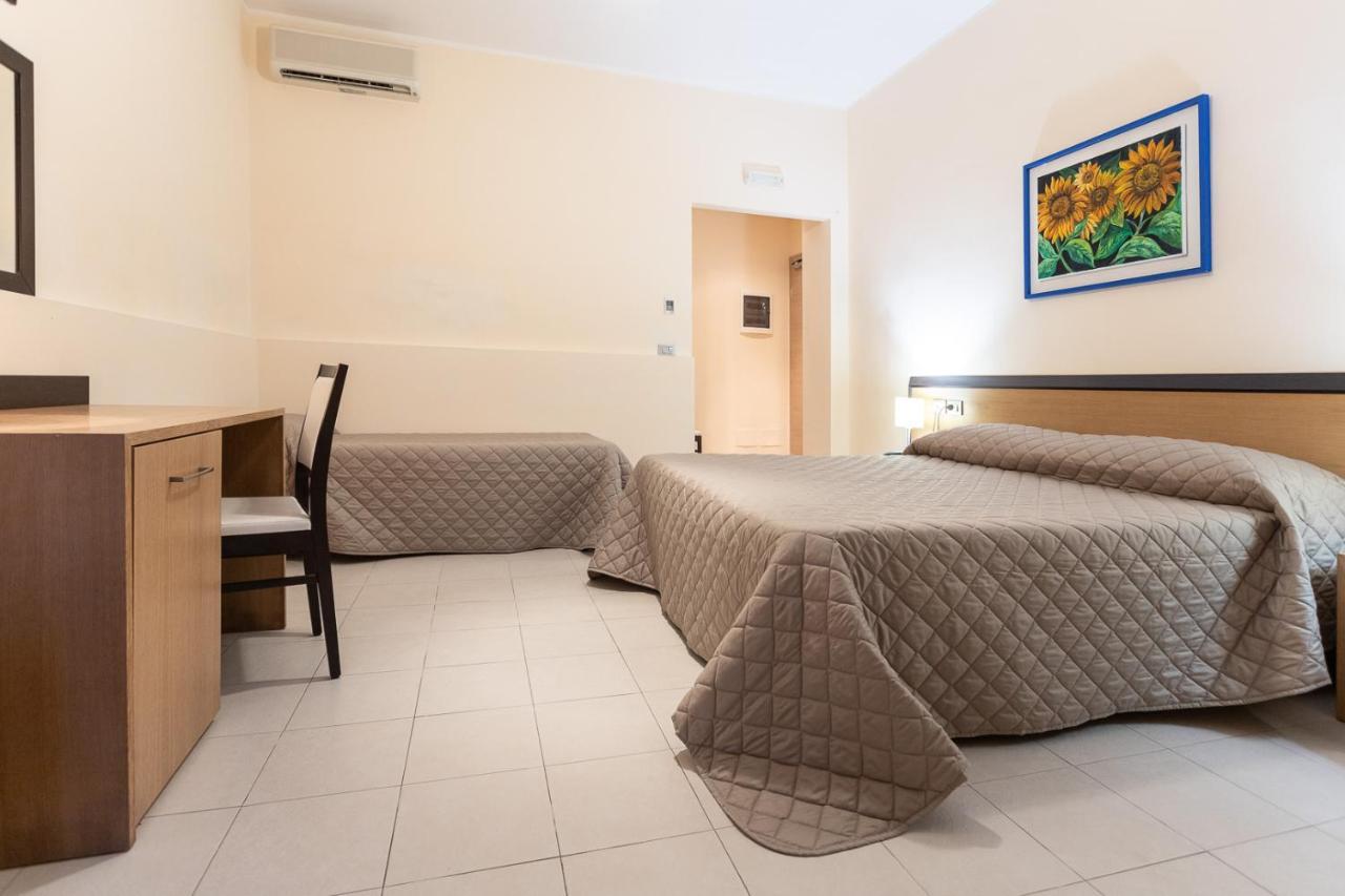 Club Azzurro Hotel&Resort Porto Cesareo Exterior foto