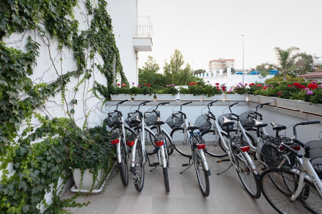 Club Azzurro Hotel&Resort Porto Cesareo Exterior foto