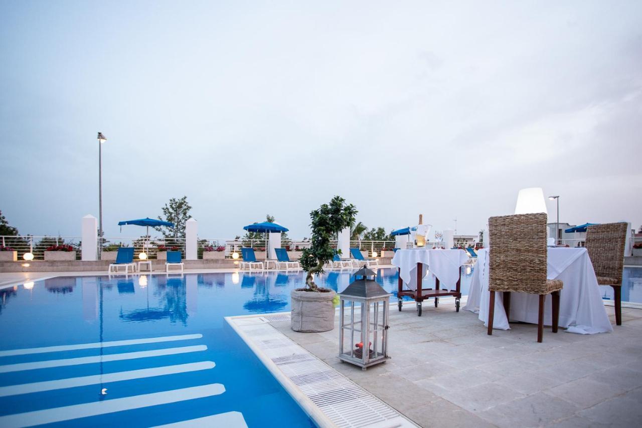 Club Azzurro Hotel&Resort Porto Cesareo Exterior foto