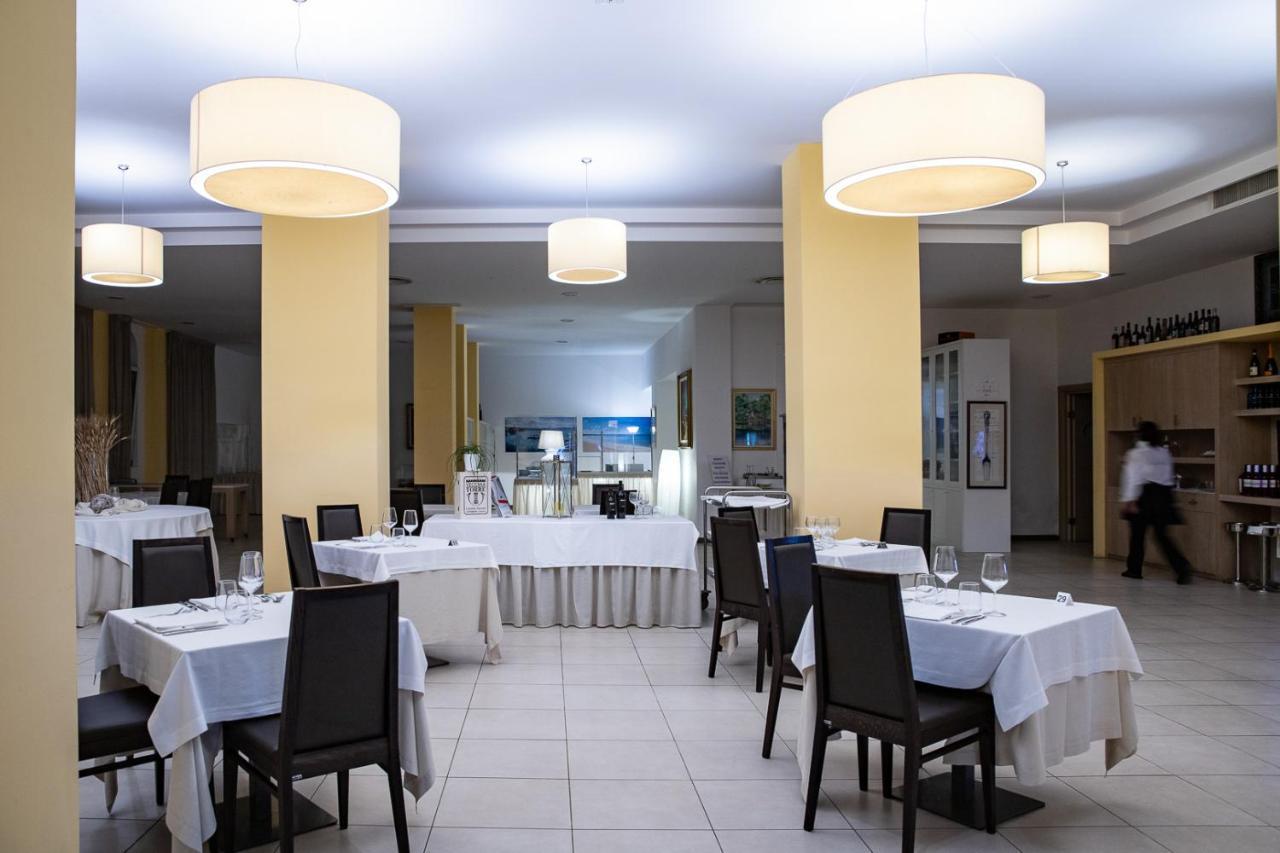 Club Azzurro Hotel&Resort Porto Cesareo Exterior foto